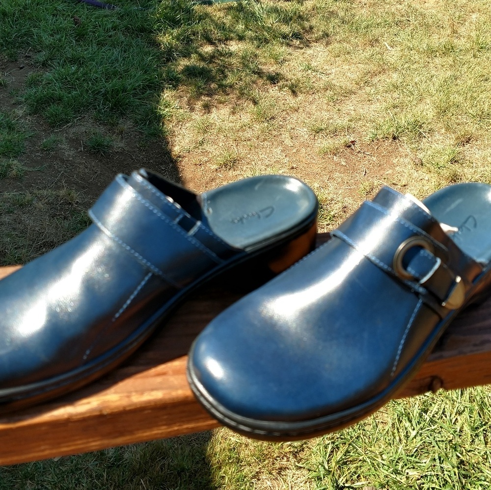 Clarks woman's mules